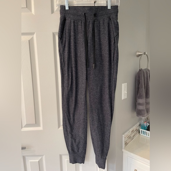lululemon ready to rulu joggers - Picture 4 of 7